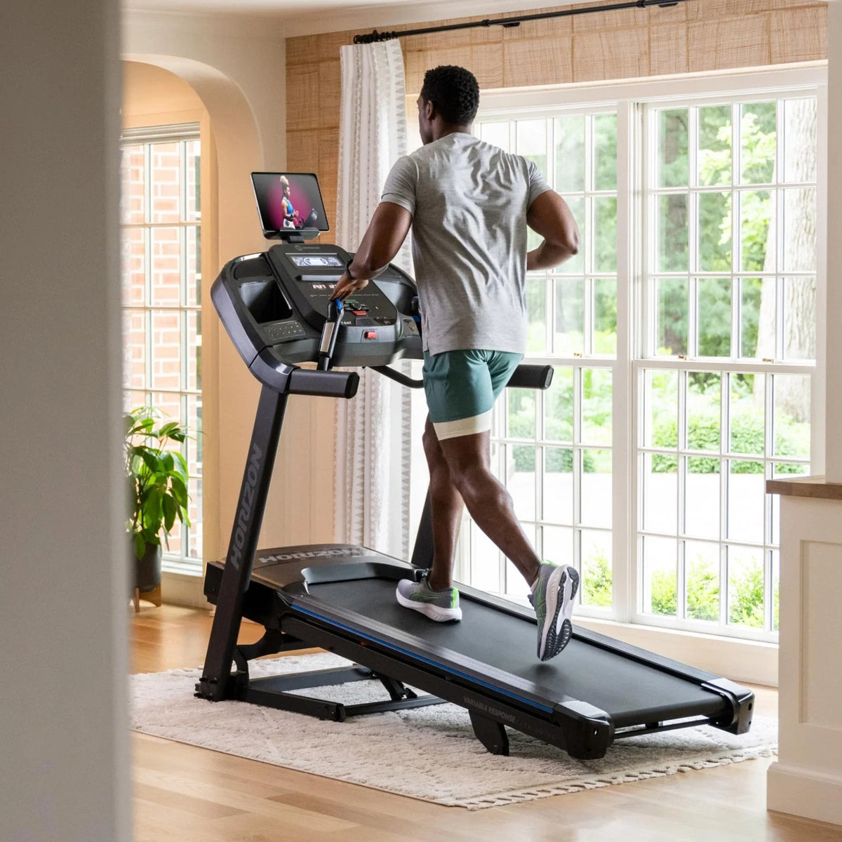Horizon Fitness 7.0AT Treadmill, Black, Heavy Duty, LCD Display, Built-in Spe...