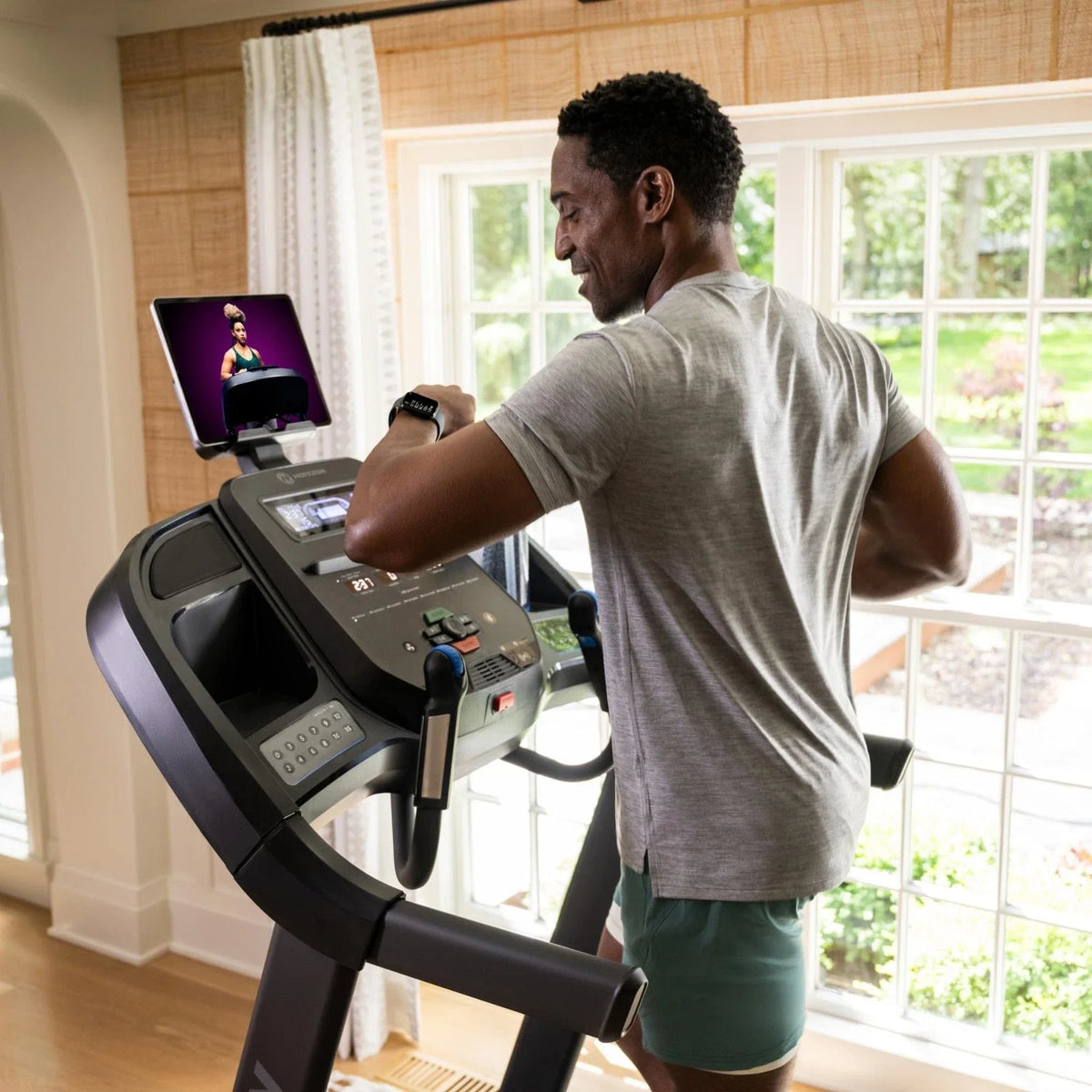 Horizon Fitness 7.0AT Treadmill, Black, Heavy Duty, LCD Display, Built-in Spe...