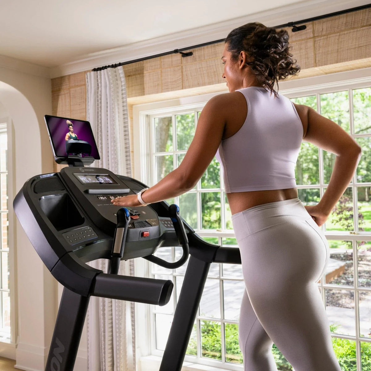 Horizon Fitness 7.0AT Treadmill, Black, Heavy Duty, LCD Display, Built-in Spe...